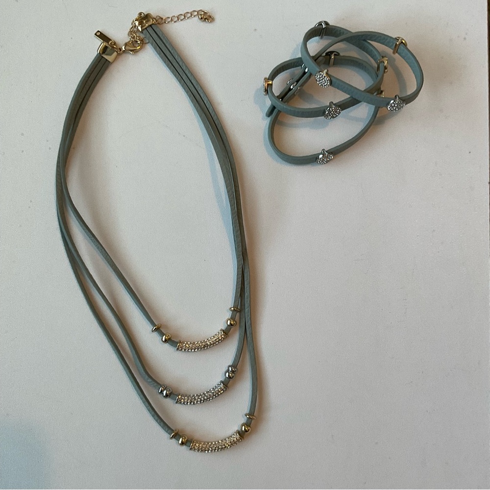 White House Black Market necklace and bracelet set